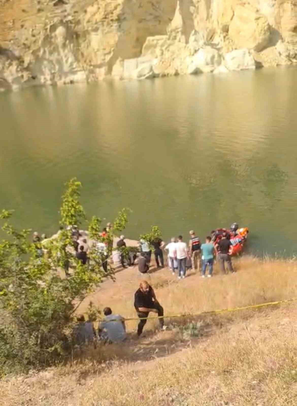 SİİRT’TE BOTAN ÇAYI’NA GİREN GENÇ KAYBOLDU