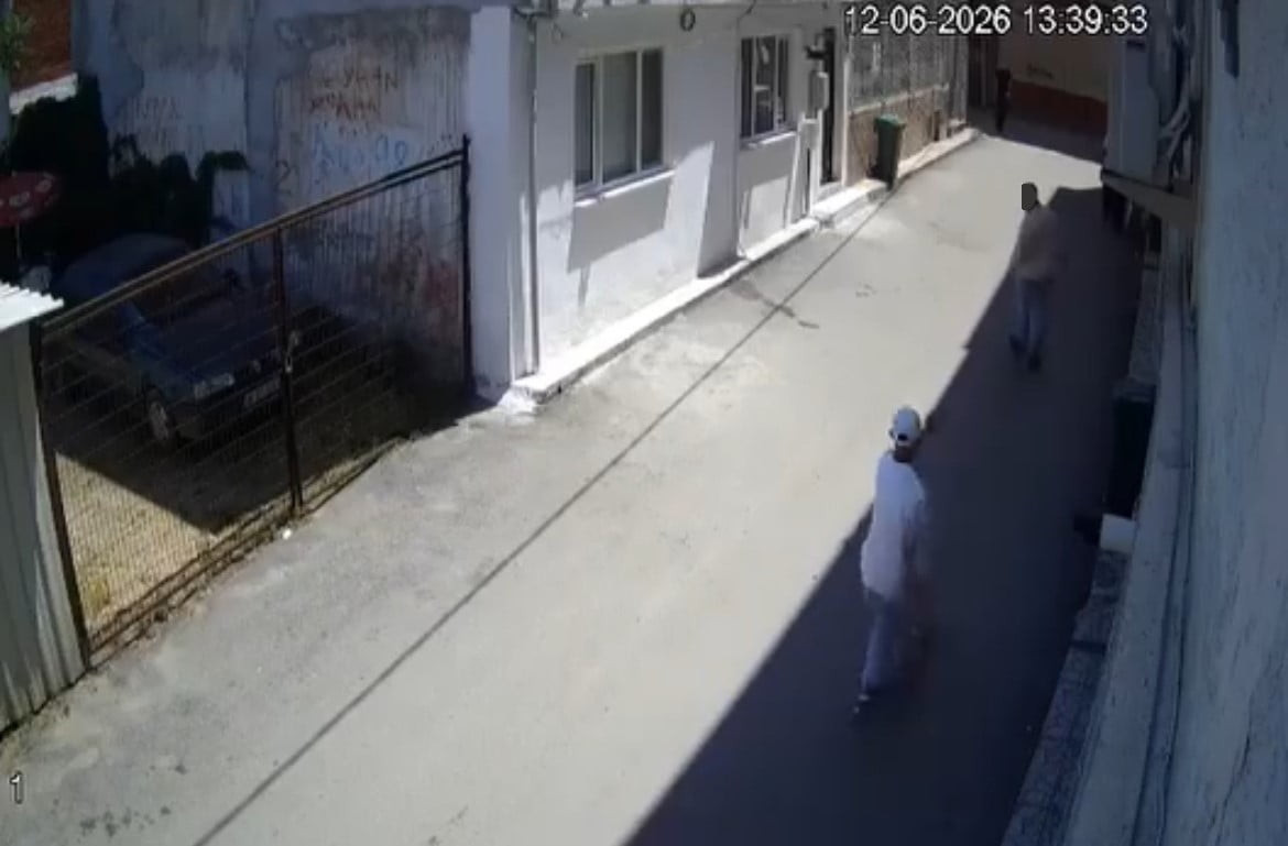SİLAHINI ÇEKİP ATEŞ AÇTI, SANİYELER SONRA VURULDU
