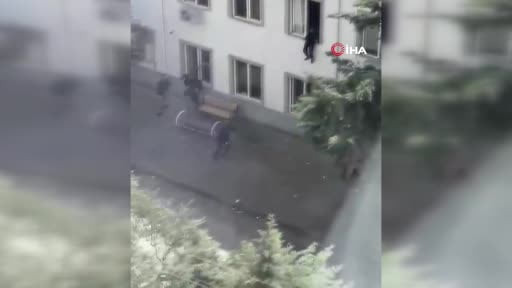 Silahlı saldırının yaşandığı okulda dehşet anları...Öğrenciler pencereden böyle atladı