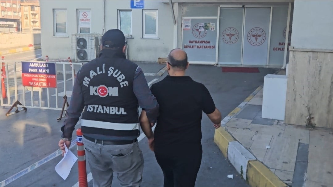 SİLİVRİ BELEDİYESİ'NE YÖNELİK YOLSUZLUK İDDİASIYLA BAŞLATILAN SORUŞTURMADA ARALARINDA BELEDİYE...