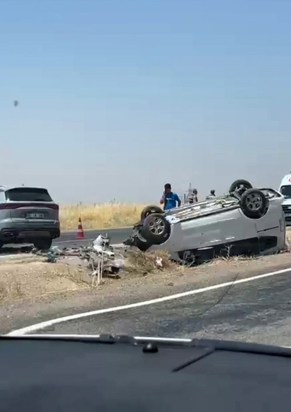 SİLVAN İLÇESİNDE İKİ OTOMOBİLİN ÇARPIŞTIĞI KAZADA 9 KİŞİ YARALANDI.