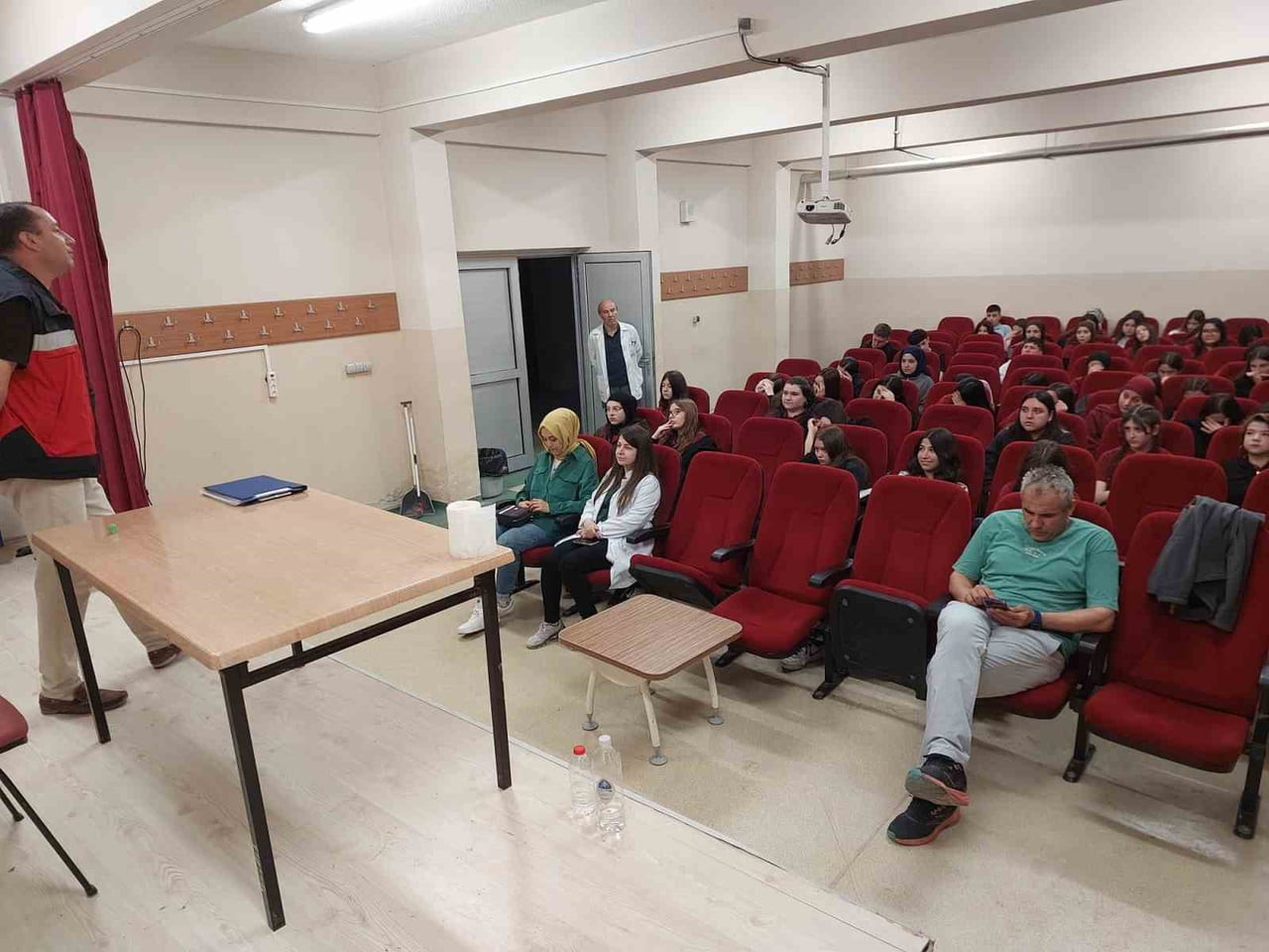 SİMAV’DA ÖĞRENCİLERE DOĞA VE TARIM EĞİTİMİ
