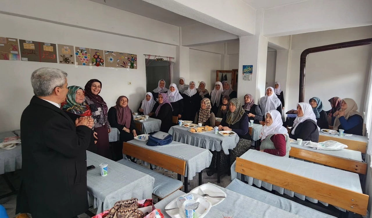 SİMAV’DA "DOĞUMUNUN 1500.YILINDA ALEMLERE RAHMET HZ. MUHAMMED" KONULU ETKİNLİK