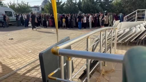 Sınava giderken ölen genç defnedildi