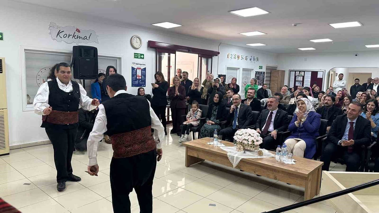 SİNCAN OTİZM AKTİF YAŞAM MERKEZİ’NDE DÜZENLENEN ETKİNLİKLERE BELEDİYE BAŞKANI MURAT ERCAN DA...