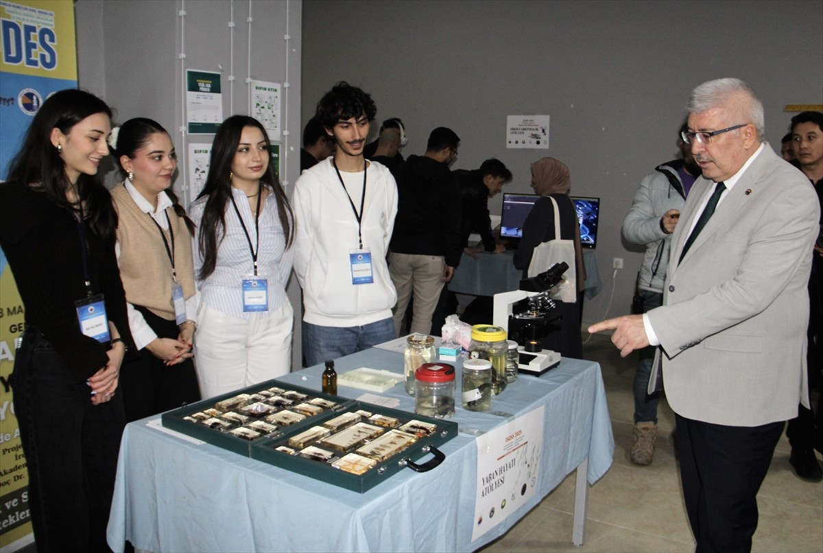 Sinop Üniversitesi ev sahipliğinde "Uluslararası Öğrenci Sempozyumu" gerçekleştirildi. Sempozyum...