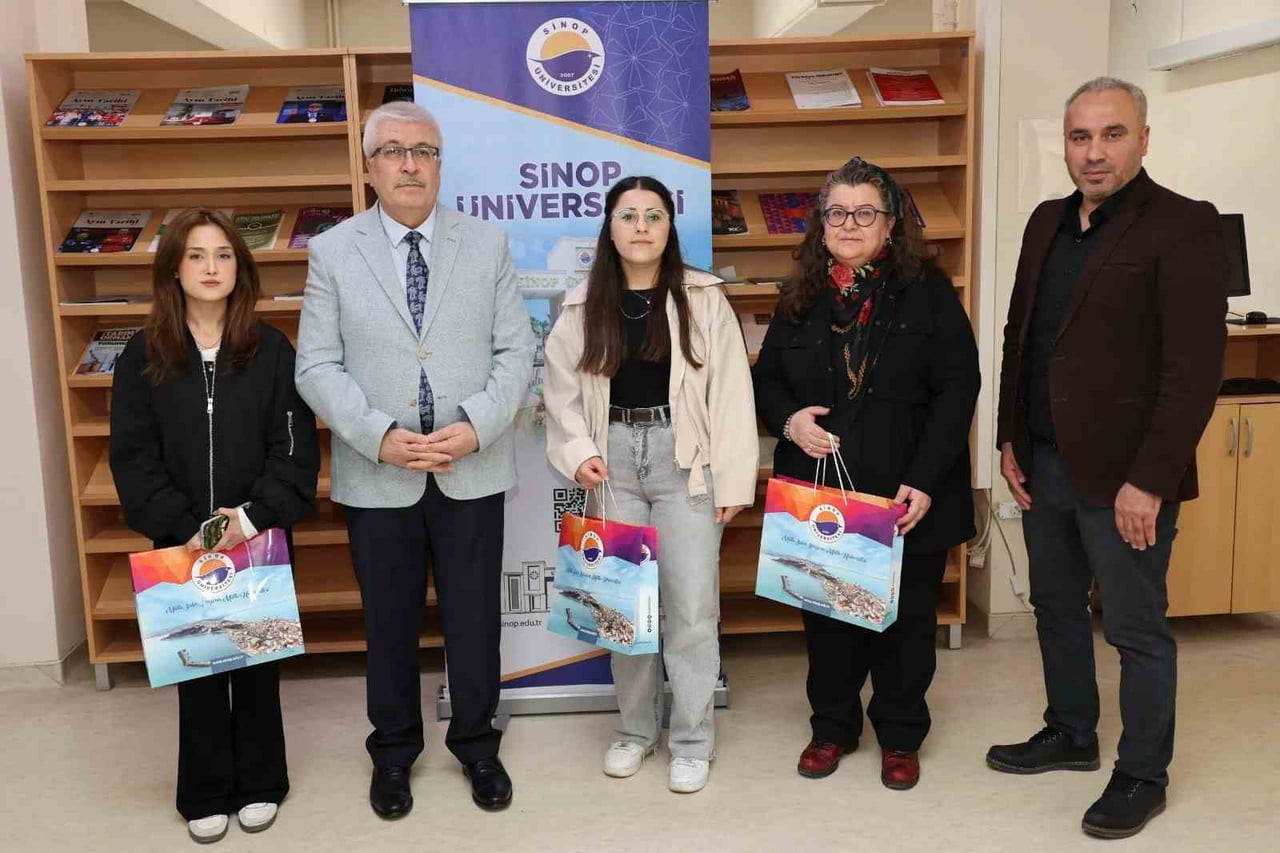 SİNOP ÜNİVERSİTESİ KÜTÜPHANE VE DÖKÜMANTASYON DAİRE BAŞKANLIĞI İLE BİLİM İLETİŞİMİ OFİSİ İŞ...