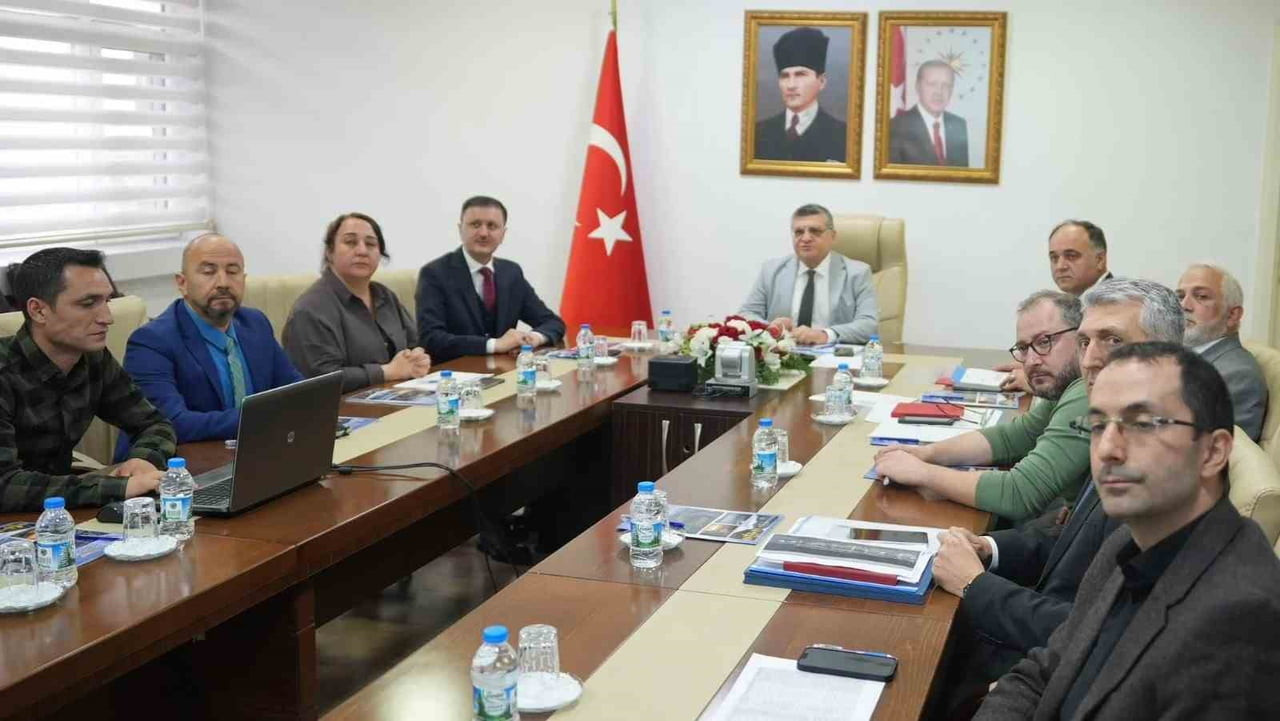 SİNOP VALİSİ DR. MUSTAFA ÖZARSLAN BAŞKANLIĞINDA GERÇEKLEŞTİRİLEN ‘EĞİTİM YATIRIMLARI KOORDİNASYON...