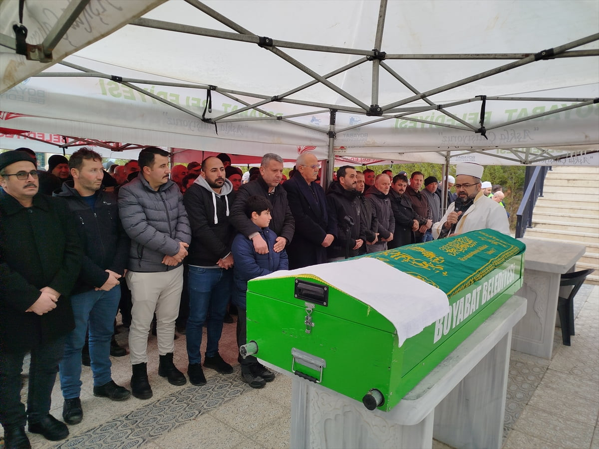 Sinop'un Boyabat ilçesinde sobadan sızan karbonmonoksit gazından zehirlenen Mustafa Doğdu (78)...