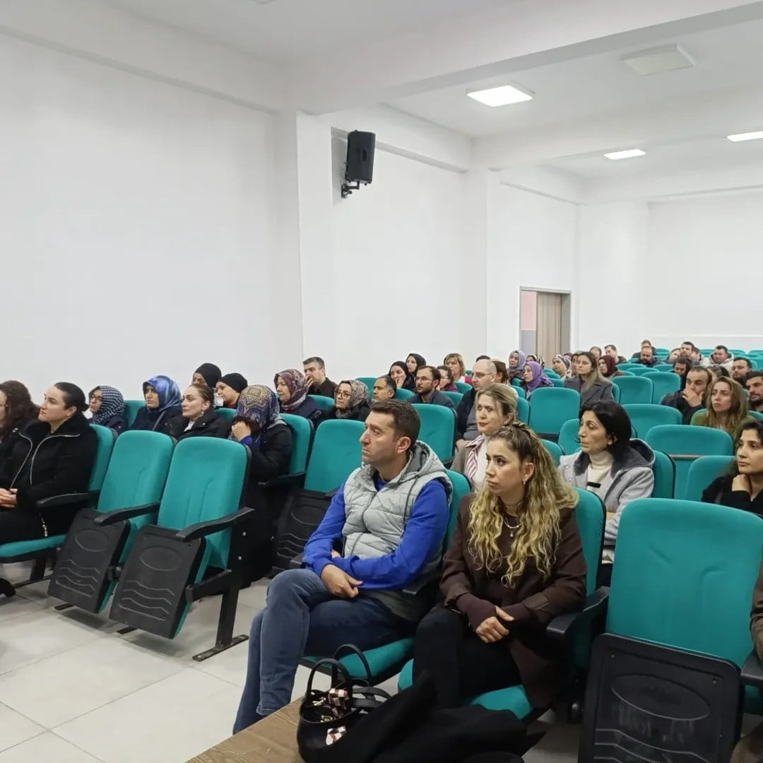 SİNOP'UN TÜRKELİ İLÇESİNDE ORTAOKUL VE LİSE DÜZEYİNDEKİ YÖNETİCİ, ÖĞRETMEN VE VELİLERE YÖNELİK...