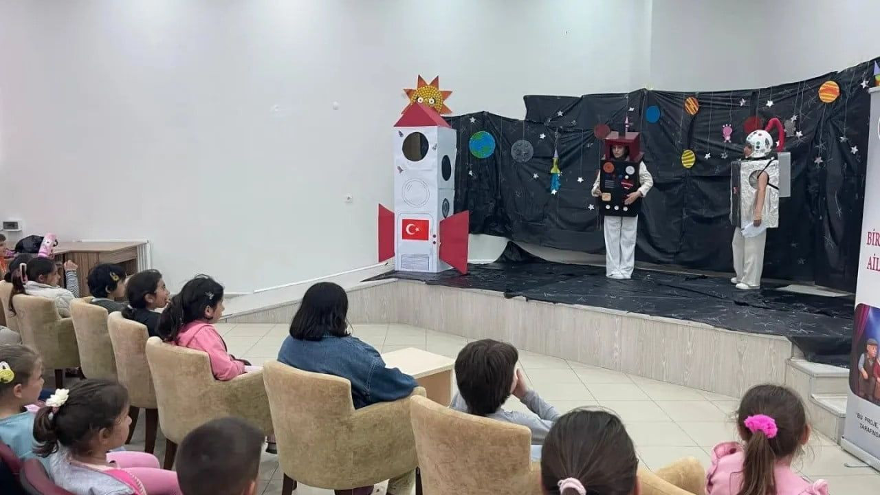 Sinop'ta Aile Bağları Tiyatro İle Kutlandı