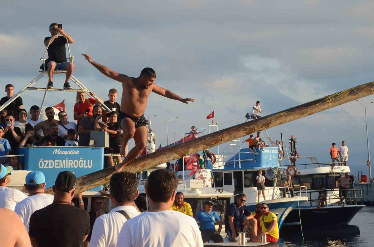 SİNOP’TA, KABOTAJ KANUNU’NUN 100. YIL DÖNÜMÜ DOLAYISIYLA DÜZENLENEN DENİZCİLİK VE KABOTAJ BAYRAMI...