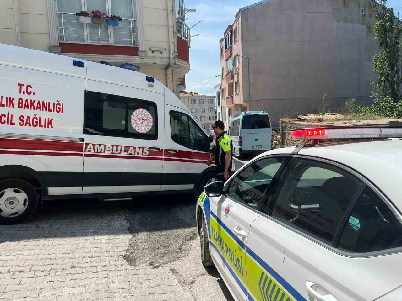 SİNOP’TA SEYİR HALİNDEKİ MOTOSİKLETİN DEVRİLMESİ SONUCU MEYDANA GELEN TRAFİK KAZASINDA 1 KİŞİ...
