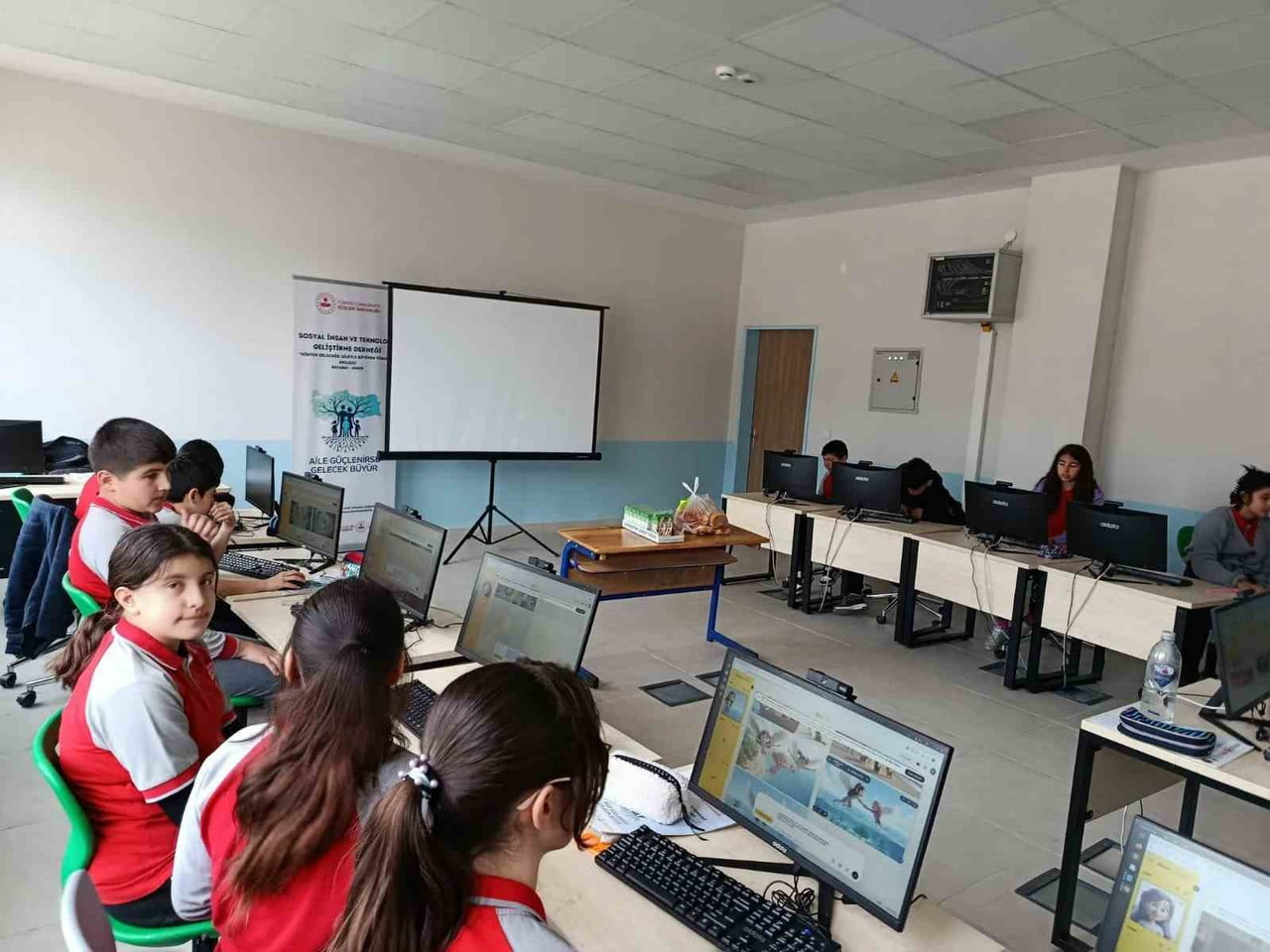 SİNOP’UN BOYABAT İLÇESİNDE, İÇİŞLERİ BAKANLIĞI SİVİL TOPLUMLA İLİŞKİLER GENEL MÜDÜRLÜĞÜ DESTEĞİYLE...