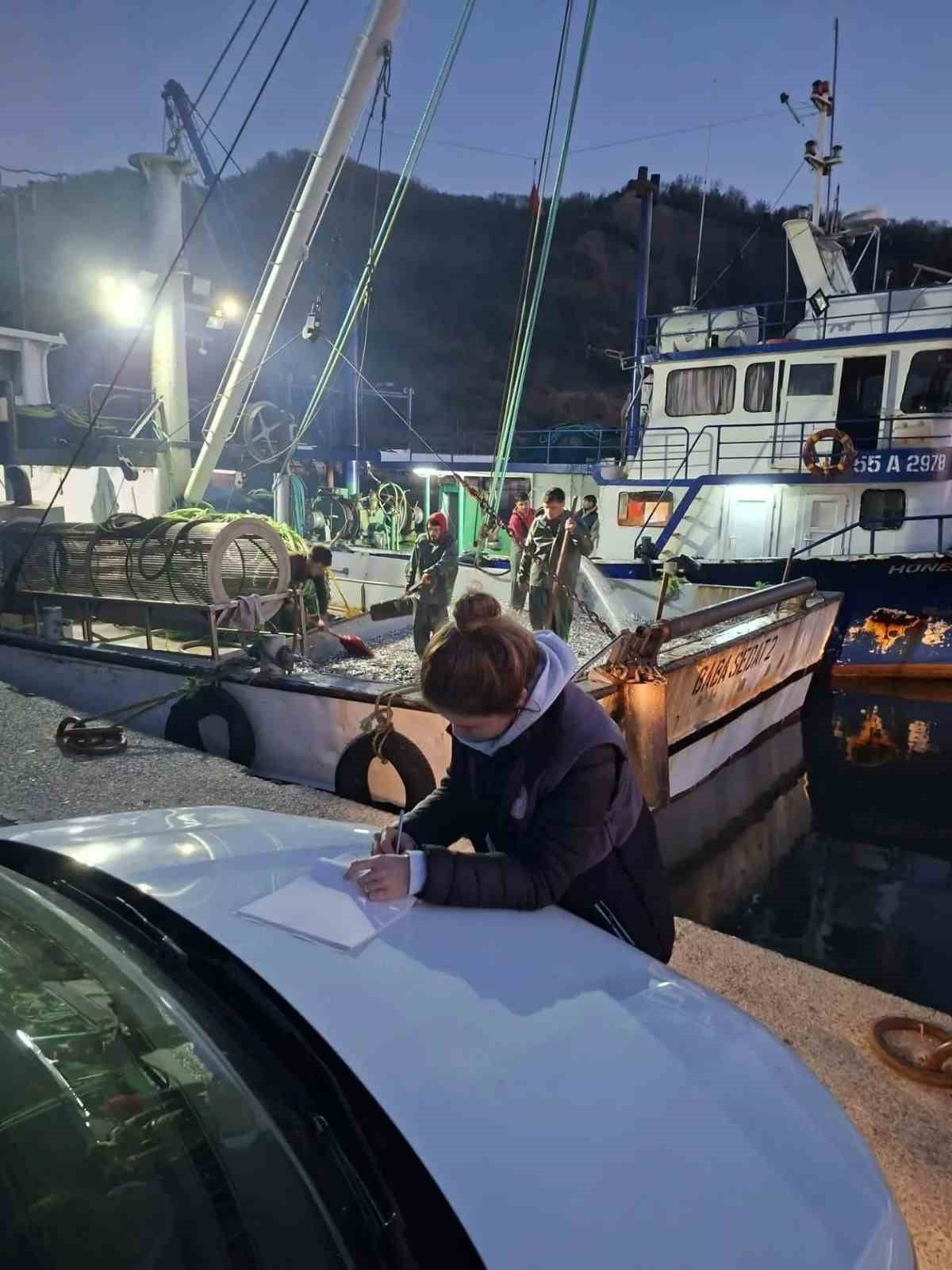 SİNOP’UN TÜRKELİ İLÇESİNDE, İLÇE TARIM MÜDÜRLÜĞÜ EKİPLERİNCE SU ÜRÜNLERİ DENETİMLERİNİN ARALIKSIZ...