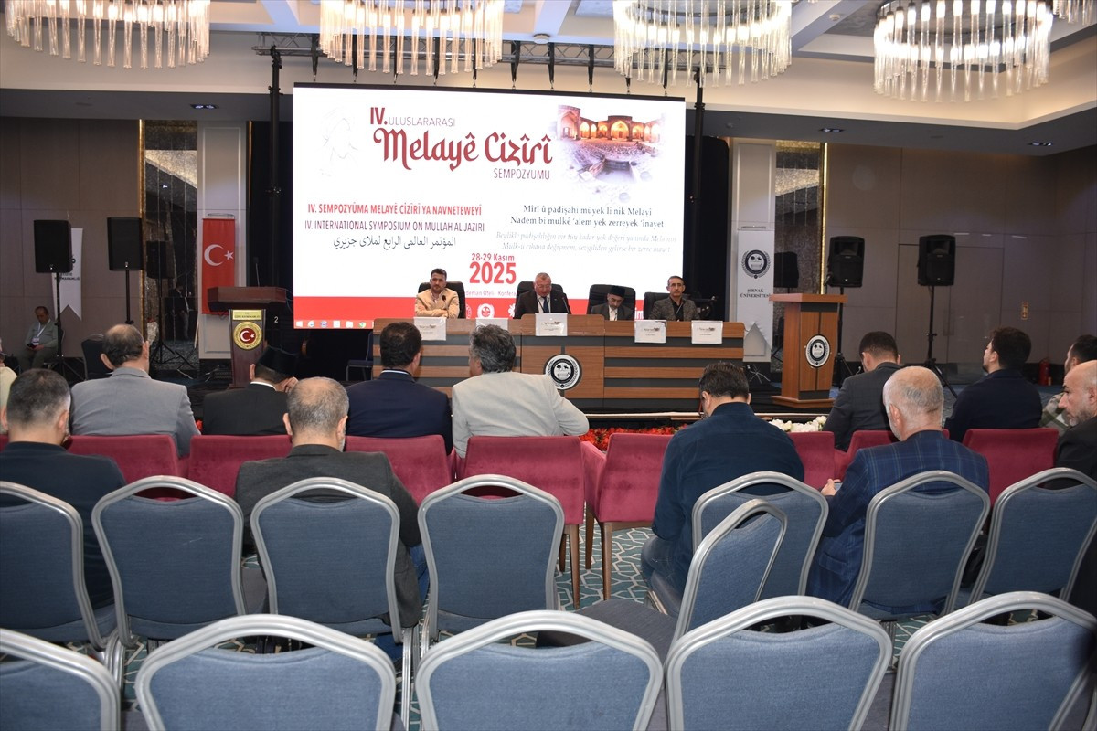 Şırnak'ın Cizre ilçesinde düzenlenen "4. Uluslararası Melaye Ciziri Sempozyumu" sona erdi....