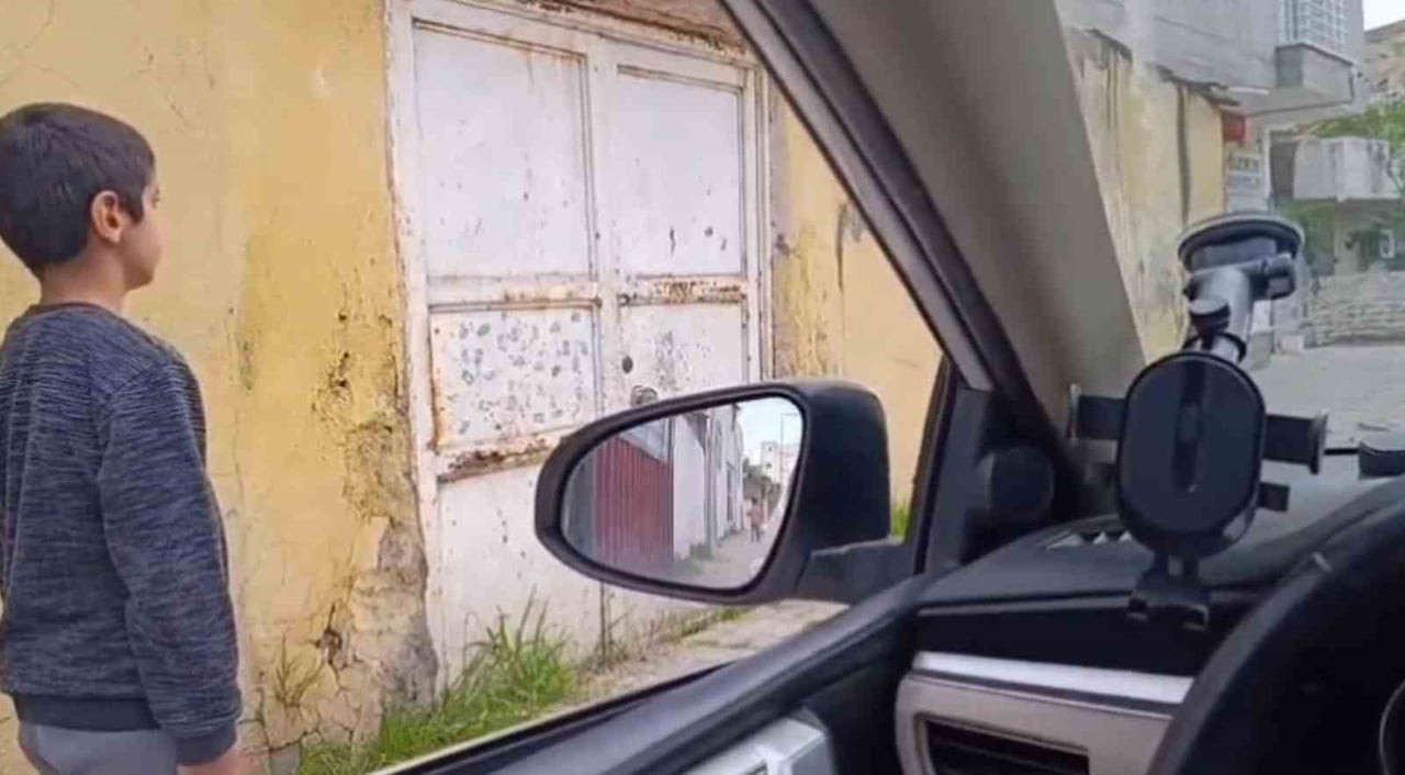 ŞIRNAKLI ÇOCUĞUN İSTİKLAL MARŞI OKUNURKEN HAZIRDA BEKLEDİĞİ ANLAR KAMERAYA YANSIDI
