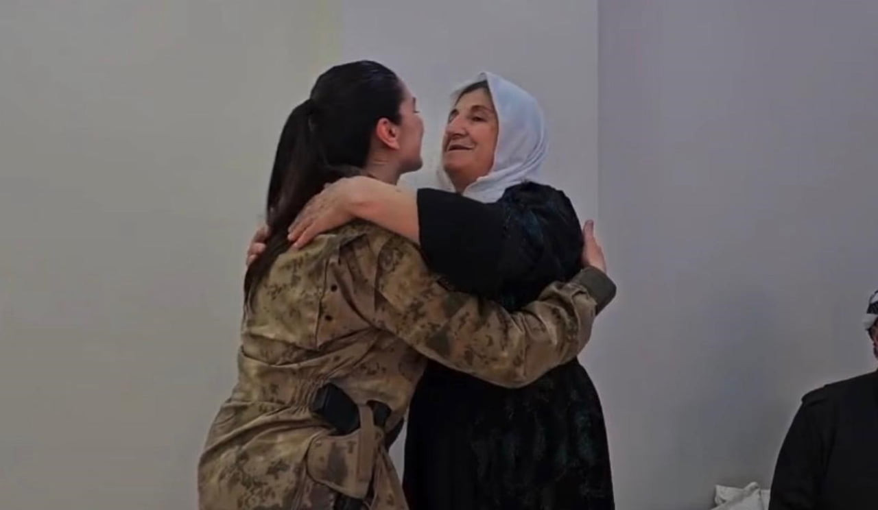 ŞIRNAK’TA SİLAHLI KUVVETLERİMİZDEN ŞEHİT ANNELERİNE ANLAMLI KUTLAMA. ŞEHİTLERİN EMANETLERİ...
