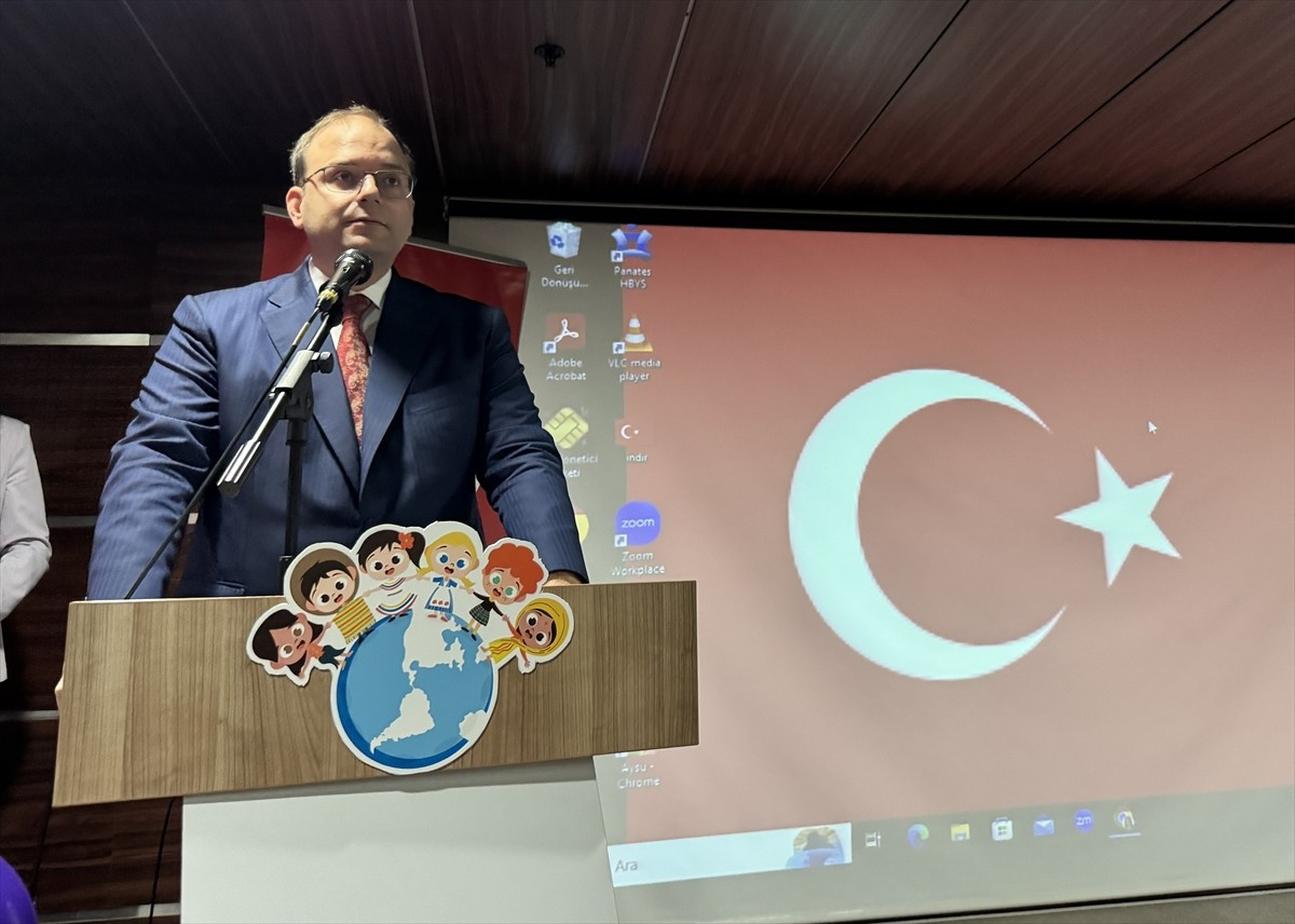 Şişli Hamidiye Etfal Eğitim ve Araştırma Hastanesinde, "Dünya Prematüre Günü" ve "Dünya Çocuk...