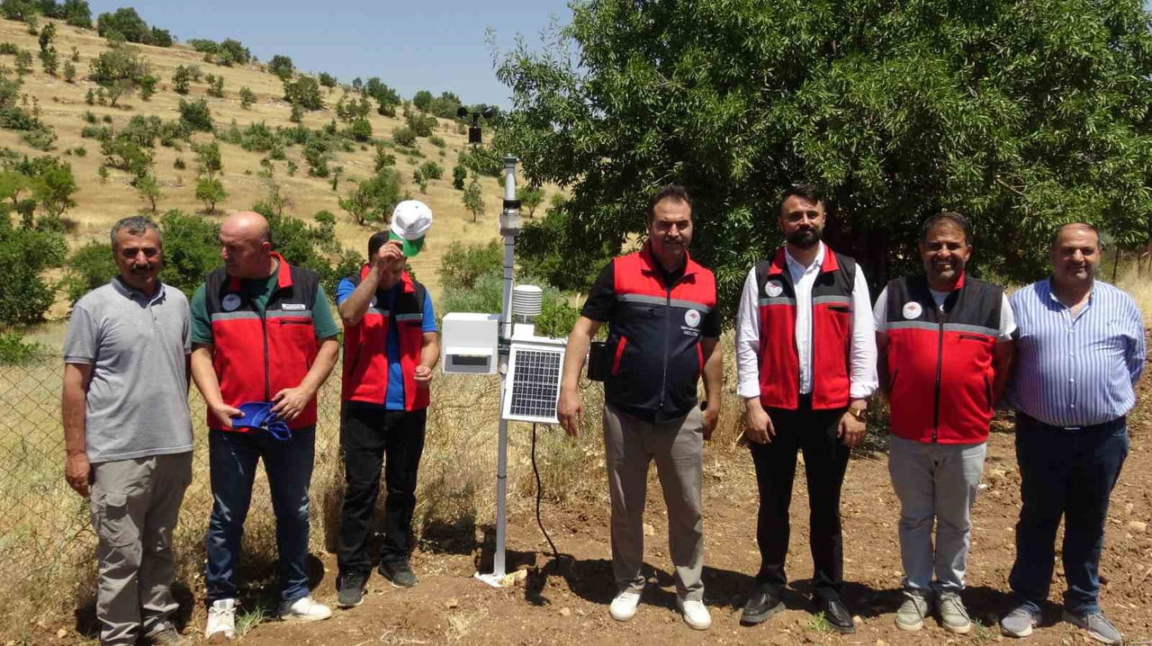 SİSTEMİN KURULUM ÇALIŞMALARINI YERİNDE İNCELEYEN BATMAN İL TARIM VE ORMAN MÜDÜRÜ NECDET TUNCER VE...