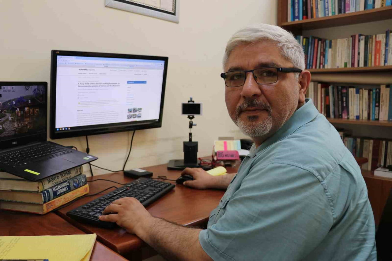 SİVAS CUMHURİYET ÜNİVERSİTESİ (SCÜ) İLETİŞİM FAKÜLTESİ ÖĞRETİM ÜYESİ DOÇ. DR. SEFER DARICI...