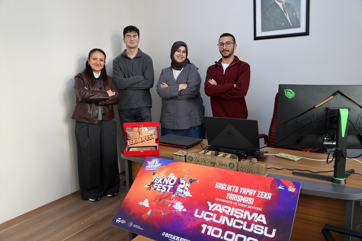 Sivas Cumhuriyet Üniversitesi'nden iki akademisyen ve üç öğrenci tarafından geliştirilen, yapay...