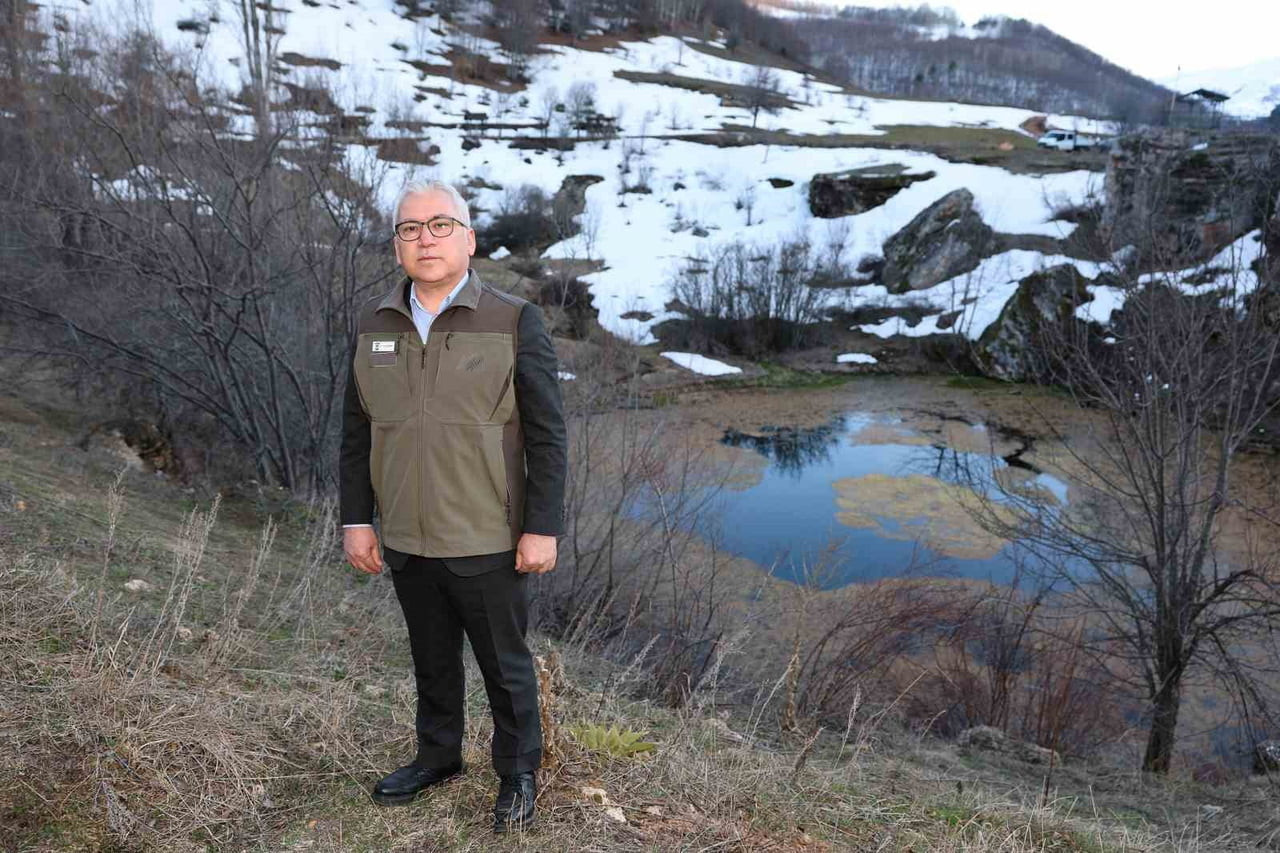 SİVAS VALİSİ YILMAZ ŞİMŞEK, BÖLGEYE GİDEREK YÜRÜTÜLEN ÇALIŞMALARI YERİNDE İNCELEDİ