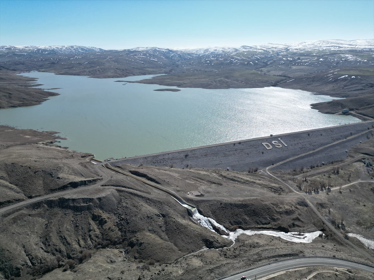 Sivas'ta içme suyu ve sulama amaçlı kullanılan barajların çoğunda doluluk oranları geçen yılın...