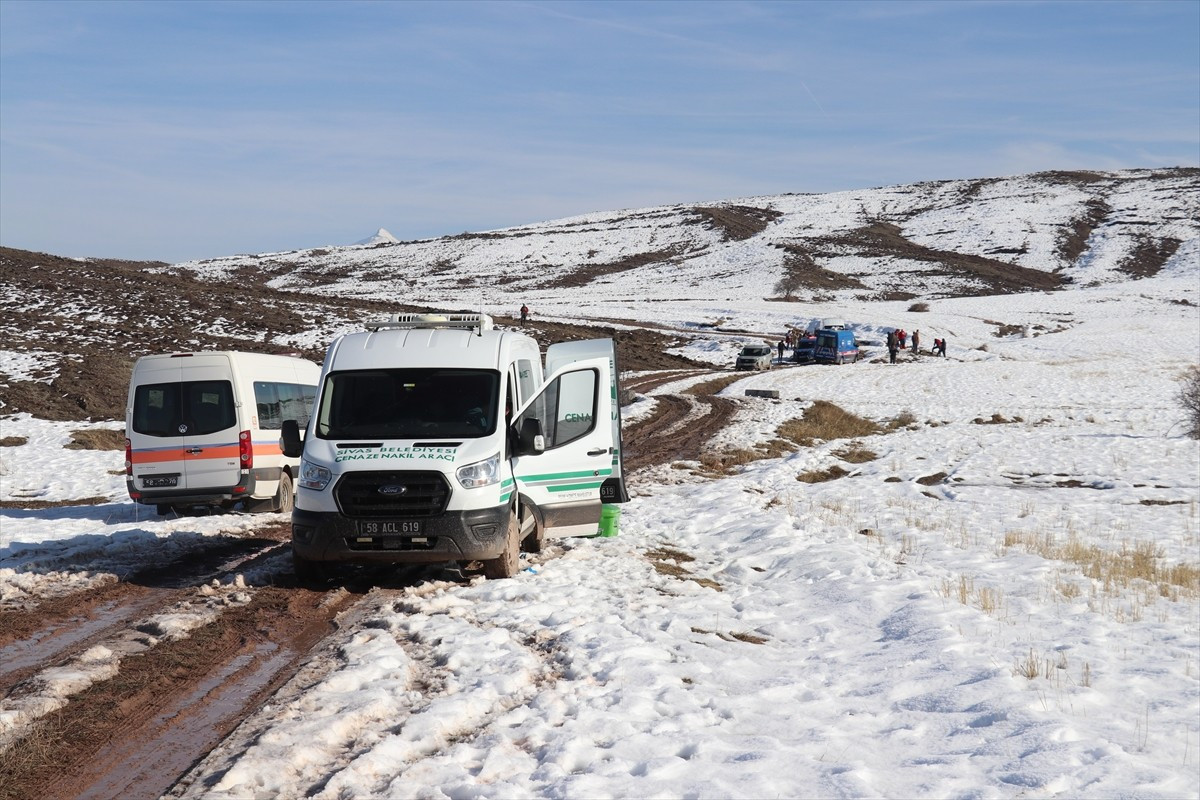 Sivas'ta merkeze bağlı Yeni Kervansaray köyünde 14 Kasım'dan bugüne kadar haber alınamayan 77...