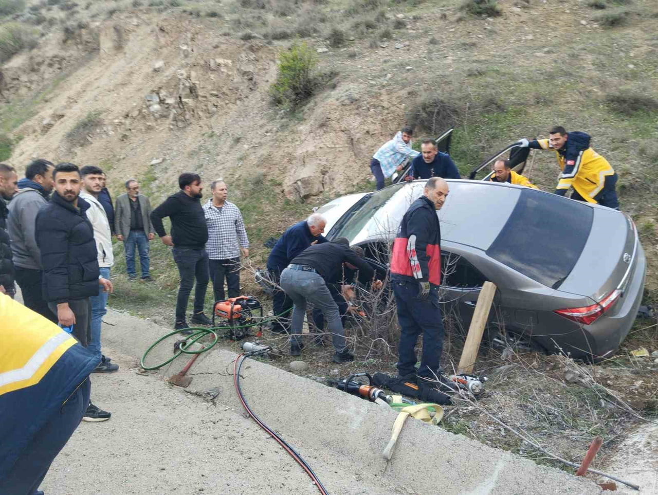 SİVAS’IN SUŞEHRİ İLÇESİNDE MEYDANA GELEN TRAFİK KAZASINDA 3 KİŞİ YARALANDI.