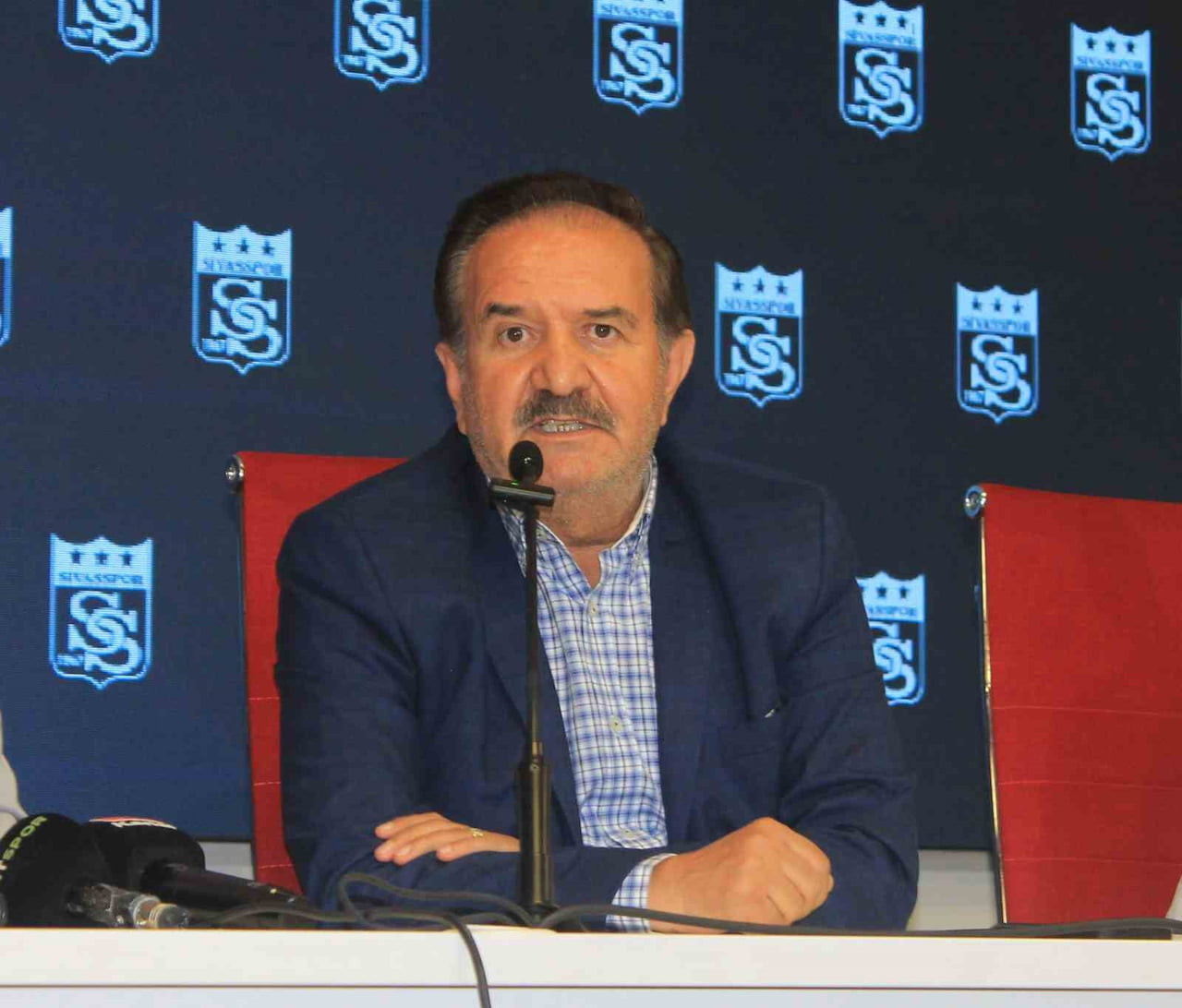 SİVASSPOR DİVAN KURULU ÜYESİ KEMAL ÇAĞLAYAN AÇIKLAMA YAPTI