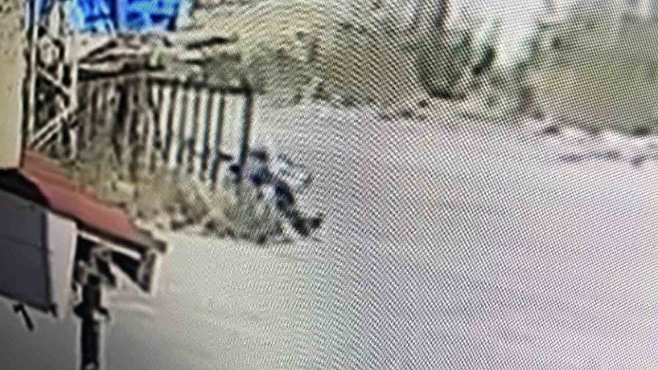 Sivas'ta Cinnet Geçiren İnşaat İşçisi Baltayla Üç Kişiyi Yaraladı