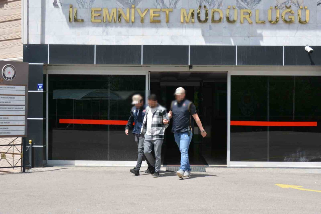 SİVAS’TA, FETÖ/PDY SİLAHLI TERÖR ÖRGÜTÜNE ÜYE OLMA SUÇUNDAN HAKKINDA 4 YIL 2 AY KESİNLEŞMİŞ HAPİS...