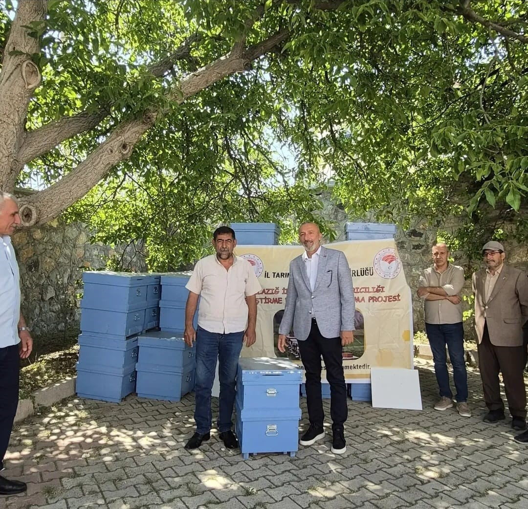SİVRİCE’DE ARICILARA KOVAN DESTEĞİ
