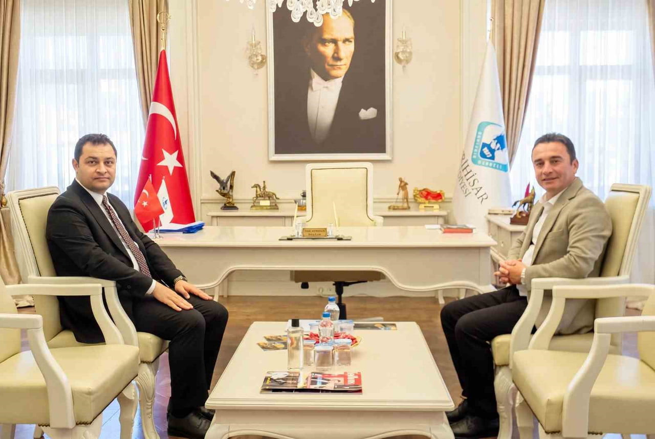 SİVRİHİSAR'IN YENİ KAYMAKAMI YUNUS EMRE TEMEL, GÖREVE BAŞLAMASININ ARDINDAN İLK KURUM ZİYARETİNİ...