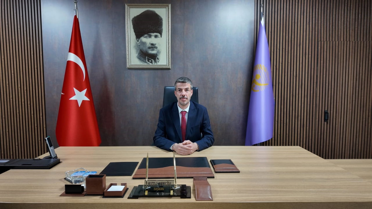 ŞOFÖRLER ODASI BAŞKANI RIZA TEKİN; BAYRAM TRAFİĞİ UYARISI 'MOLA VERMEK HAYAT KURTARIR'