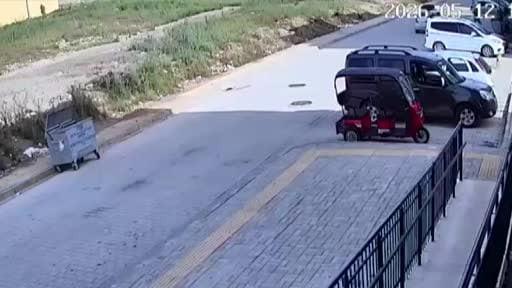 Sokak köpeklerinin saldırdığı 7 yaşındaki çocuğun korku dolu anları kamerada