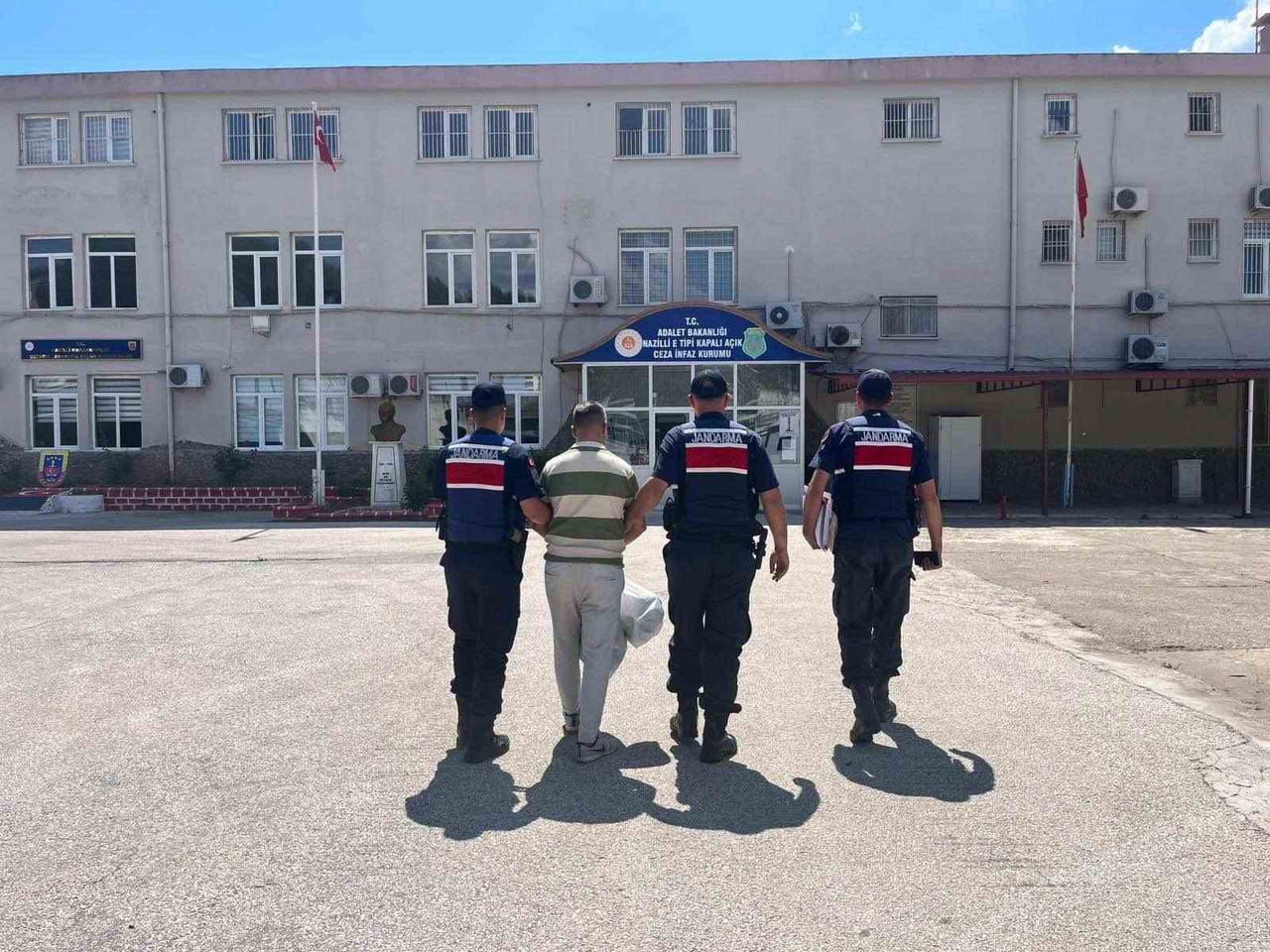 SÖKE VE KARACASU’DA ARANAN ŞAHISLAR YAKALANDI
