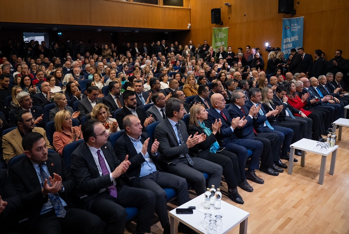 Sosyal Demokrasi Derneği (SDD) tarafından Çankaya Belediyesi Doğan Taşdelen Çağdaş Sanatlar...
