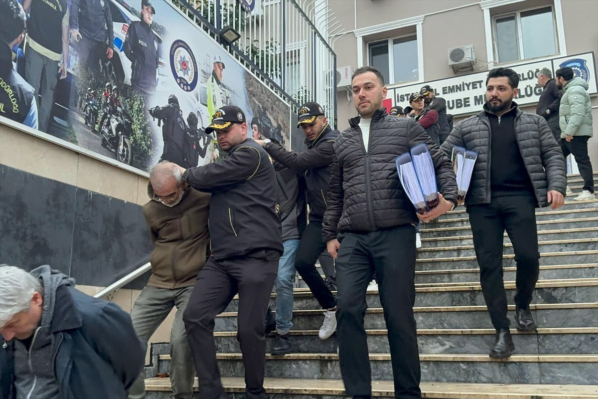 Sosyal medyada kendilerini yatırım danışmanı olarak tanıtıp borsada kar vaadiyle dolandırıcılık...