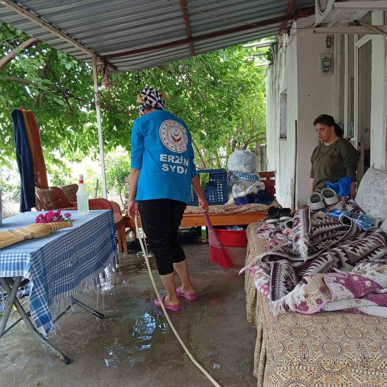 SOSYAL YARDIMLAŞMA VE DAYANIŞMA VAKFI PERSONELLERİ, “EVDE TEMİZLİK VE VEFA PROJESİ” KAPSAMINDA...