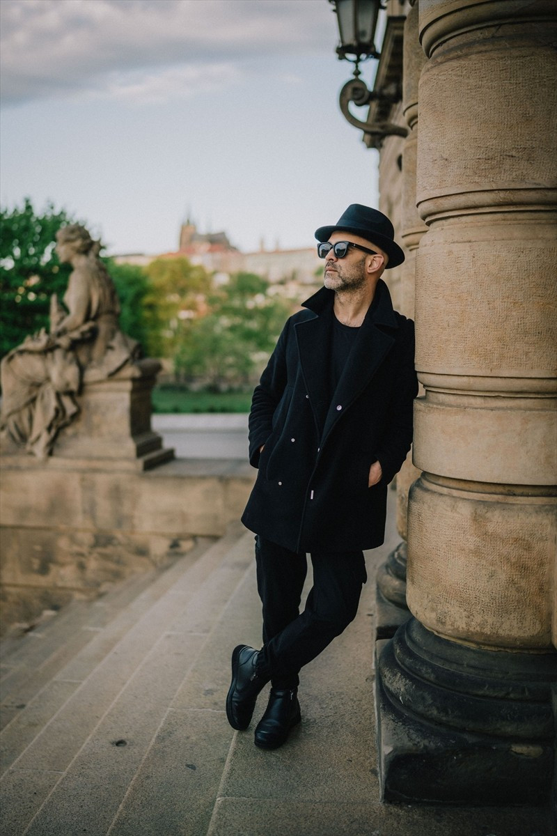 Söz yazarı ve besteci Murat Evgin, "Breaking Bad"in senaristi ve yönetmeni Vince Gilligan'ın...