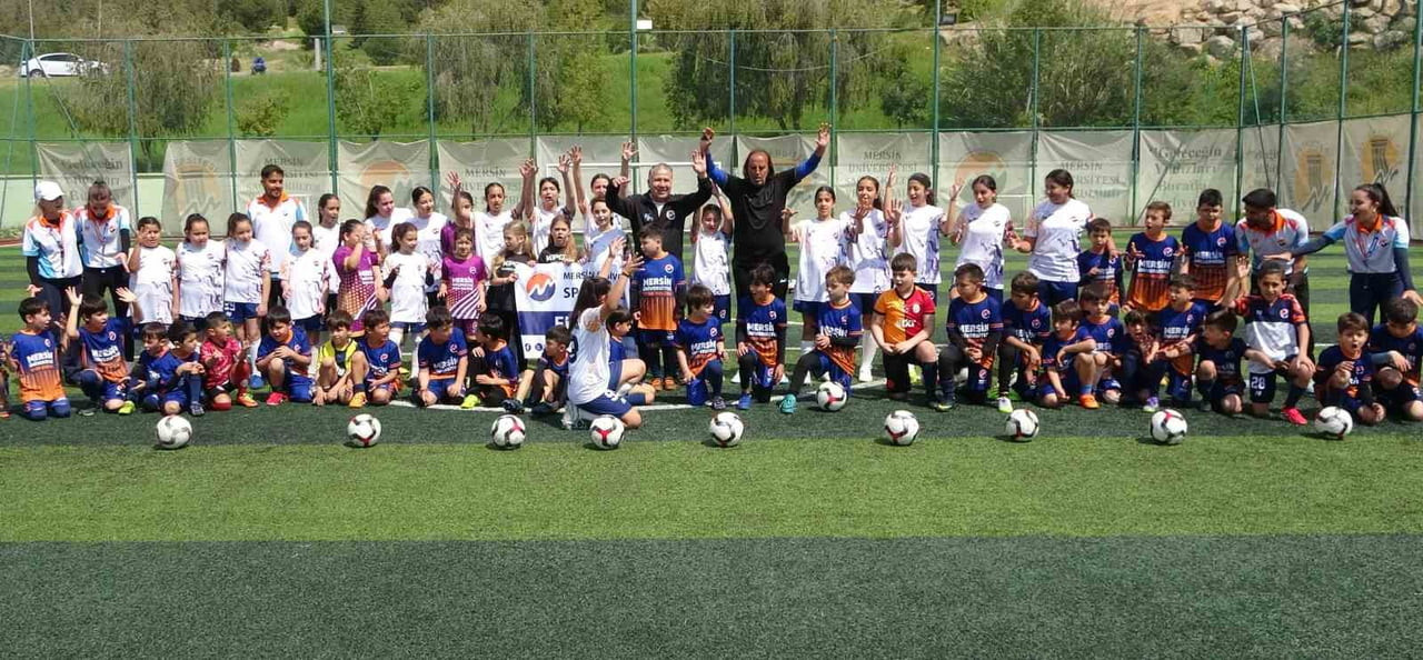 ‘SPOR DOSTU KAMPÜS’ ÖDÜLÜNE LAYIK GÖRÜLEN MERSİN ÜNİVERSİTESİ (MEÜ) ARACILIĞIYLA YÜZLERCE ÇOCUK VE...