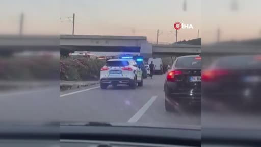 Su yüklü tır hızlı tren köprüsü ayağına çarptı: 1 ölü