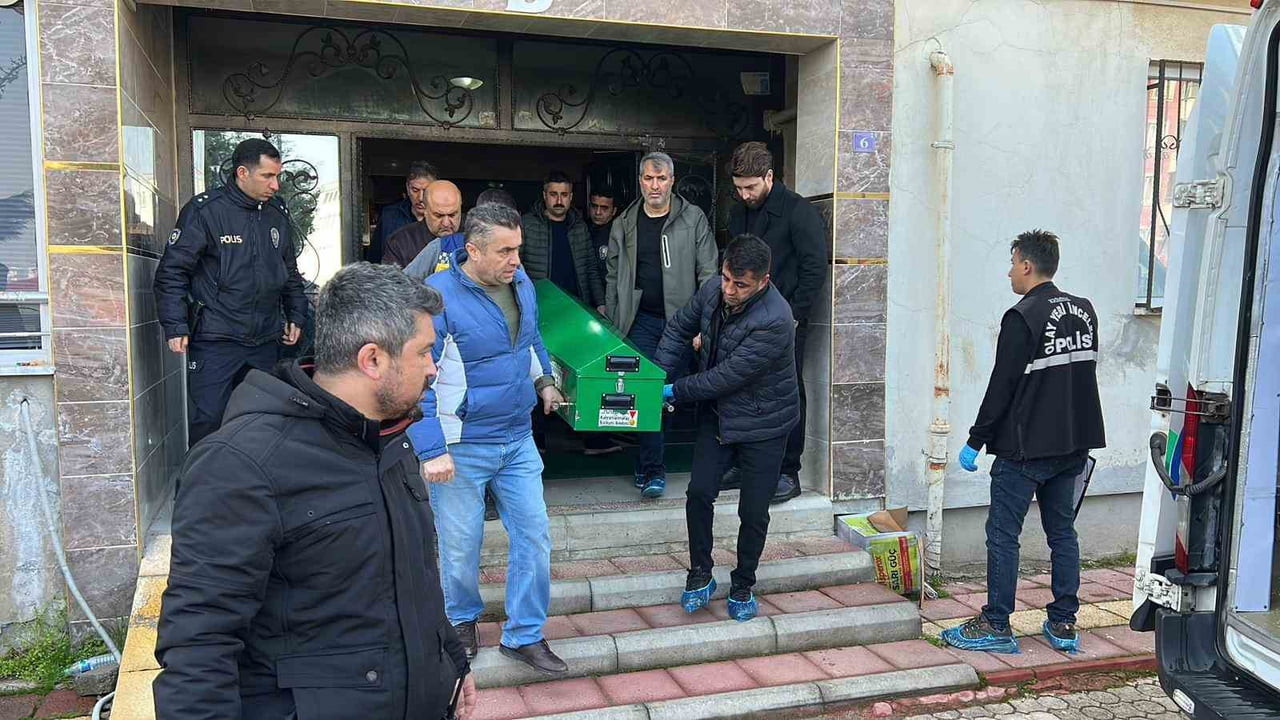 SÜLEYMAN K.'NİN CANSIZ BEDENİ İNCELENMEK ÜZERE MORGA KALDIRILDI.