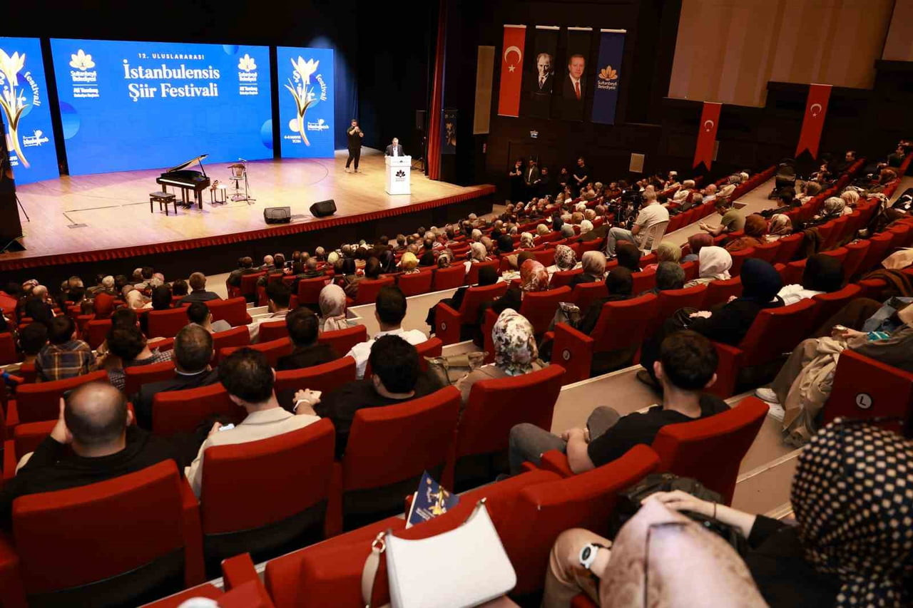 SULTANBEYLİ BELEDİYESİ TARAFINDAN BU YIL 12’NCİSİ DÜZENLENEN ULUSLARARASI İSTANBULENSİS ŞİİR...