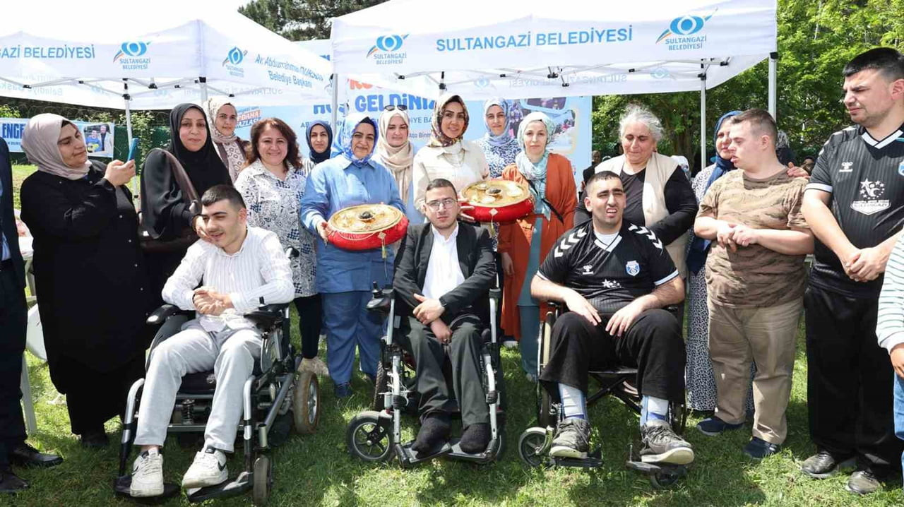 SULTANGAZİ BELEDİYESİ, ENGELLİLER HAFTASI KAPSAMINDA ÖZEL BİREYLER VE AİLELERİNİ BİRBİRİNDEN...