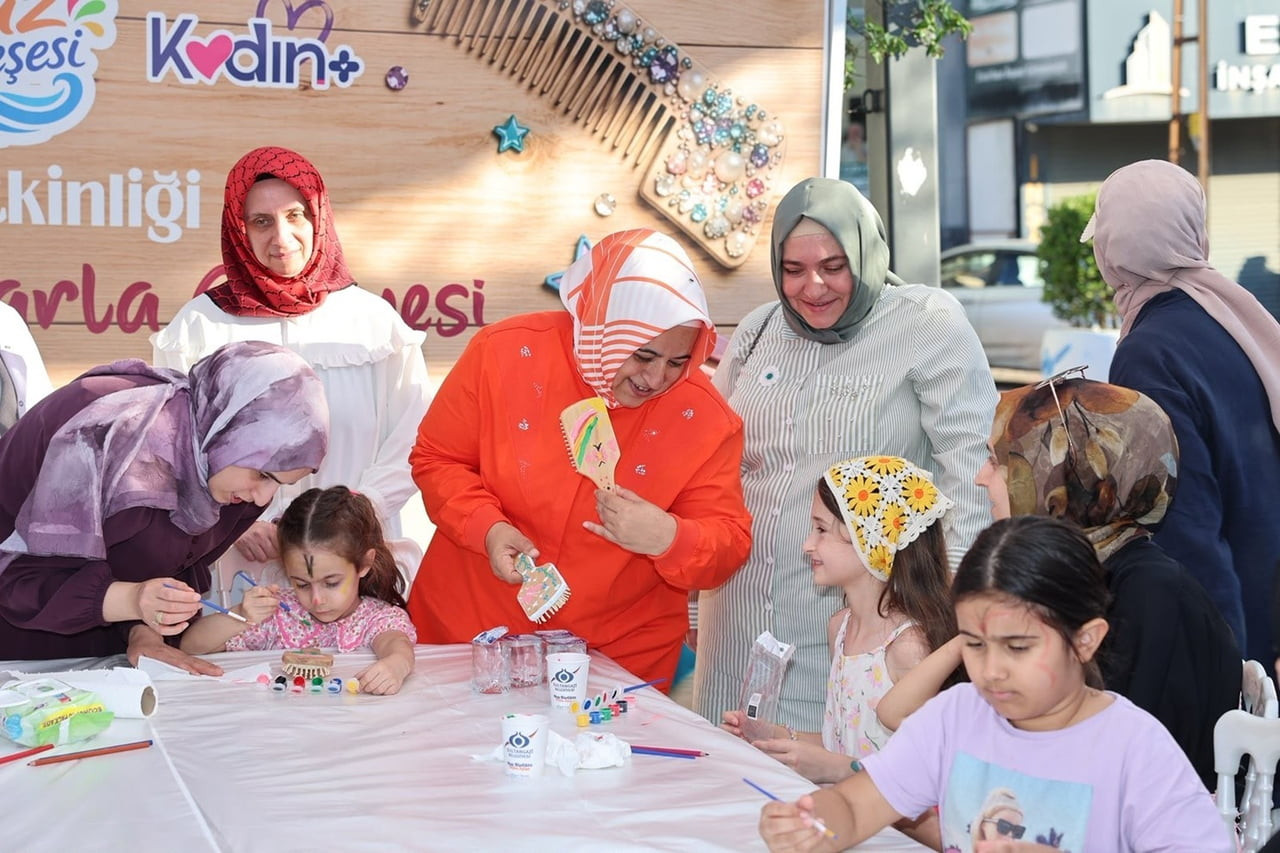 SULTANGAZİ BELEDİYESİ, İKİ GÜN BOYUNCA SANAT SOKAĞI’NDA AİLELERİ YAZ NEŞESİ AİLE ETKİNLİKLERİ’NDE...