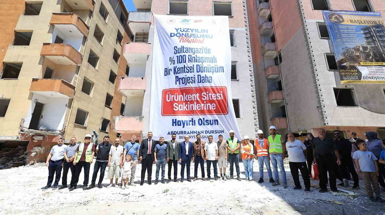 SULTANGAZİ BELEDİYESİ, KENTSEL DÖNÜŞÜM KAPSAMINDA YAPILACAK 144 KONUTLUK YERİN YAPIMI İÇİN ESKİ...