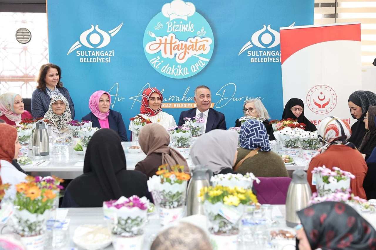 SULTANGAZİ BELEDİYESİ TARAFINDAN DÜZENLENEN "HAYATA 2 DAKİKA ARA" PROGRAMI BU KEZ ŞEHİT ANNELERİ...